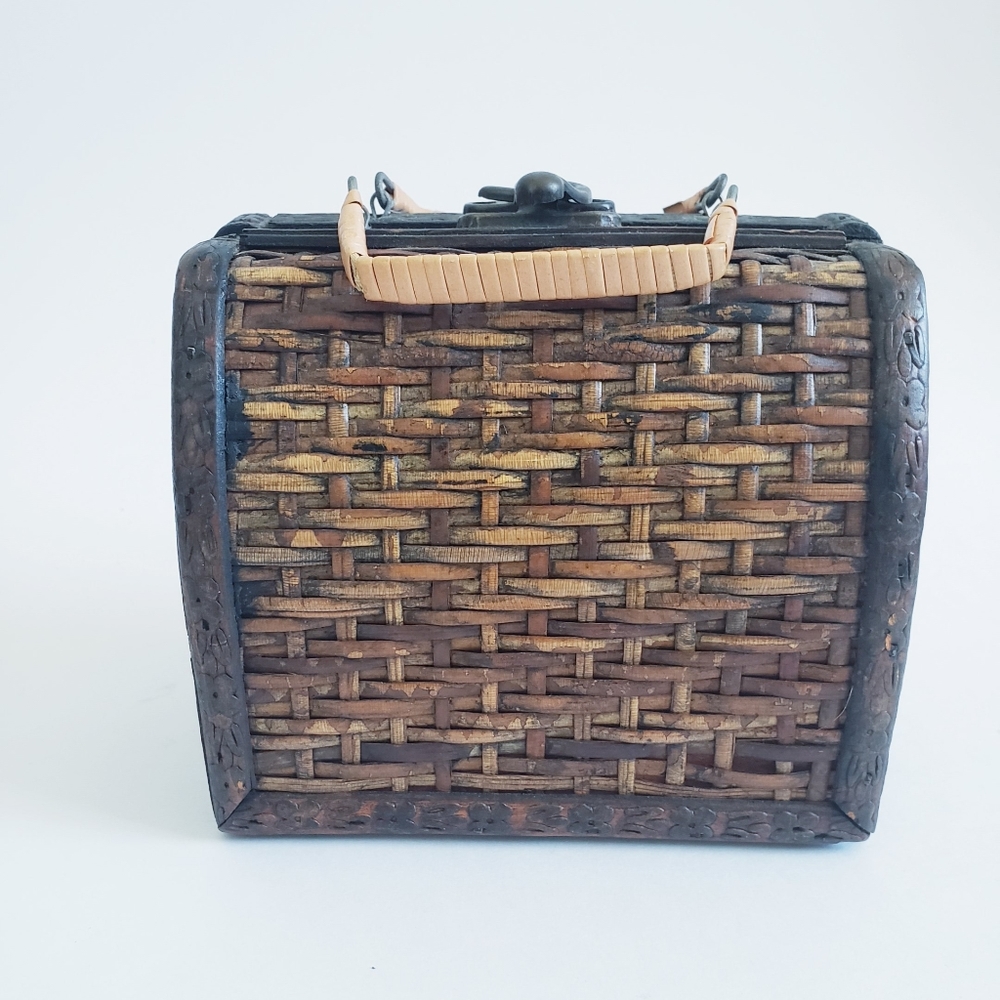 #Vintage Asian Woven Vicker Trinket Box#